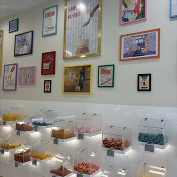 Lil Sweet Treat - Inside - Candy Stores Near Me - Chicago, Illinois