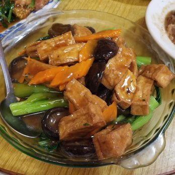 Yong’s Kitchen - Tofu with black mushrooms - Cantonese Near Me - Honolulu, Hawaii Yong’s Kitchen - Tofu with black mushrooms - Cantonese Near Me - Honolulu, Hawaii