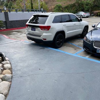 Encinitas Inn at Moonlight Beach by Best Western - Illegal parking - Hotels Near Me - Encinitas, California