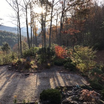 Iron Mountain Inn B&B - Sunrise - Bed & Breakfast Near Me - Butler, Tennessee