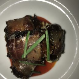 Bacon wrapped figs with goat cheese, amazingly good! Bacon wrapped figs with goat cheese, amazingly good!