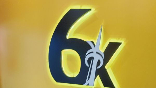 Bar 6ix Restaurant + Grill by null