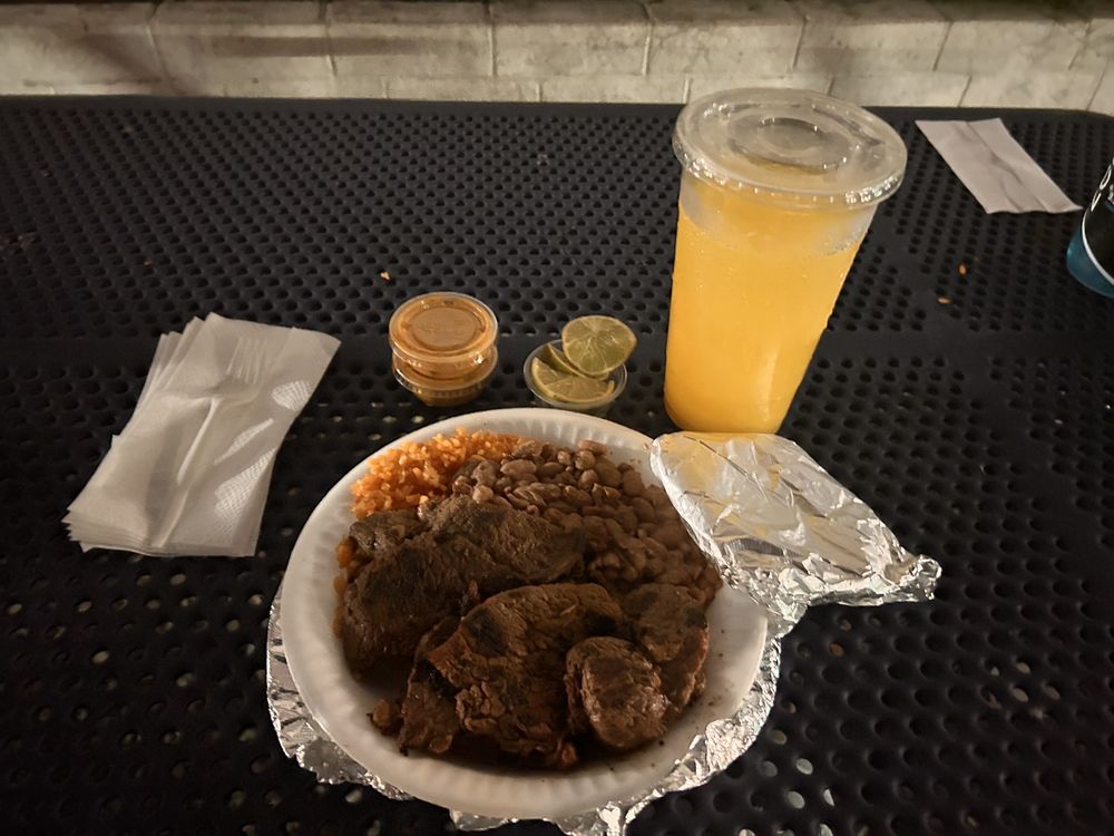 Tacos Los Primitos Logo