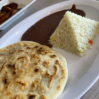 El Cuscatlan Restaurant - Pupusa with beans and rice - Salvadoran Near Me - Hercules, California