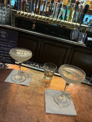 Pineapple Hill Saloon & Grill by null