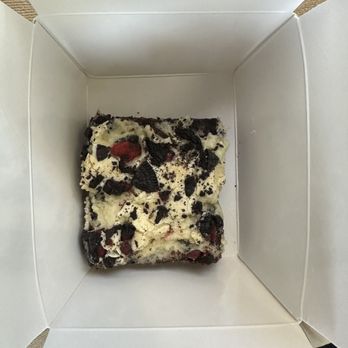 Yellow Dog Eats - Oreo crème brownie with holiday Oreos - Sandwiches Near Me - Windermere, Florida