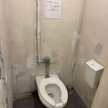 Guppie Gulch - Women's toilet in the bathhouse. - Diving Near Me - Delta, Pennsylvania Guppie Gulch - Women's toilet in the bathhouse. - Diving Near Me - Delta, Pennsylvania
