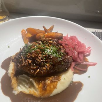Stone Groove Stillhouse - Braised short rib - Distilleries Near Me - Anaheim, California