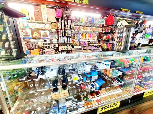 ra&#39;s shop l.jpg