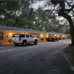 Cindy's Motel & RV Park - Motel