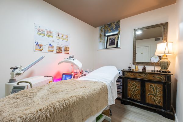 Chiselle Aesthetic & Wellness by null