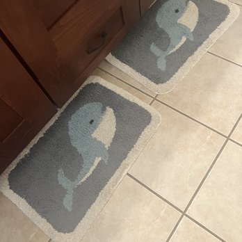 iTrip Vacations Northwest - Unsanitary bath rugs that are not washed in-between stays - Property Management Near Me iTrip Vacations Northwest - Unsanitary bath rugs that are not washed in-between stays - Property Management Near Me
