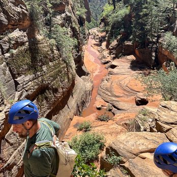 Zion Guide Hub - Climbing Near Me - Springdale, Utah