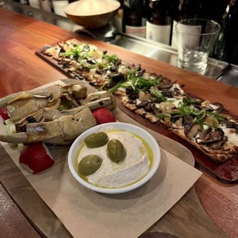 Seasons 52 - Mushroom flatbread and artichoke/hummus dip - New American Near Me - Costa Mesa, California Seasons 52 - Mushroom flatbread and artichoke/hummus dip - New American Near Me - Costa Mesa, California