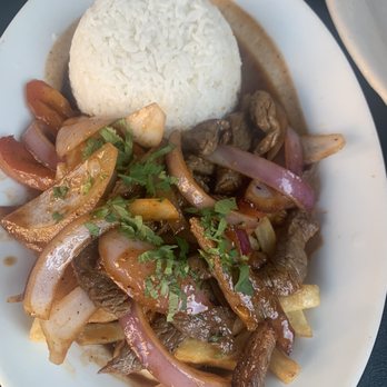 Urubamba - Lomo saltado - Peruvian Near Me - Jackson Heights, New York Urubamba - Lomo saltado - Peruvian Near Me - Jackson Heights, New York