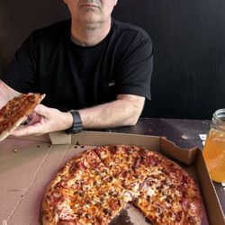 Sully's Pub - My husband got a pizza from across the street so we could enjoy it while we checked out Sully's.