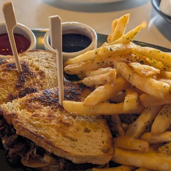 Marino’s Italian Kitchen and Bar - Short Rib grilled cheese - Wine Bars Near Me - Phoenix, Arizona Marino’s Italian Kitchen and Bar - Short Rib grilled cheese - Wine Bars Near Me - Phoenix, Arizona