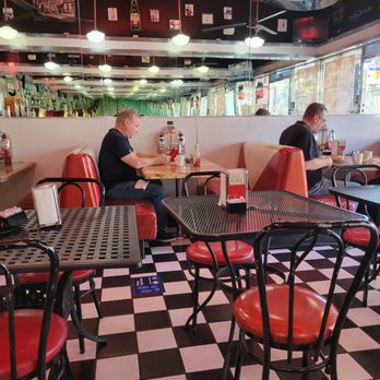 The Great Grill - Inside - Diners Near Me - Burbank, California The Great Grill - Inside - Diners Near Me - Burbank, California