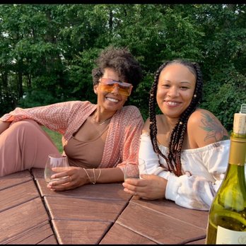 Verde Vineyards - Two northern Californian wine country girls sip our way through Rhode Island - Wineries Near Me - Johnston, Rhode Island