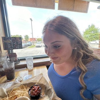 Applebee's Grill + Bar - Appetizer - Sports Bars Near Me - Fern Creek, Kentucky