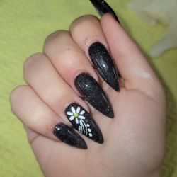 Sunny Nails and Spa