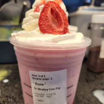 Starbucks - I make pretty drinks - Coffee & Tea Near Me - Hurst, Texas