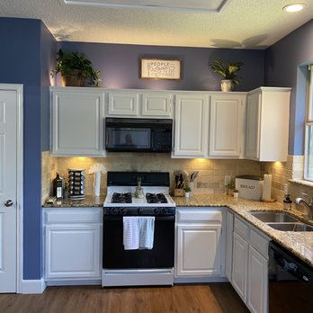 Flooring Warehouse - Kitchen - Flooring Near Me - Austin, Texas Flooring Warehouse - Kitchen - Flooring Near Me - Austin, Texas