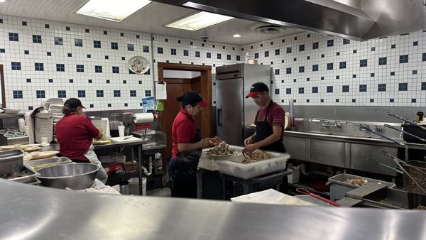 Captain Tom's by null