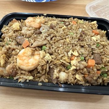 Alohahola - Fried Rice with Shrimp, Beef, and Chicken - Chicken Wings Near Me - Plano, Texas
