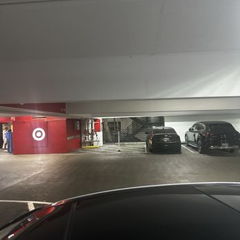 Target - Parking - Department Stores Near Me - Los Angeles, California