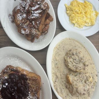 The Buttered Biscuit - Biscuits and Sausage Gravy, lemon mascarpone with blueberry compote French toast and cinnamon honey stuffed French toast. - New American Near Me - Bradley Beach, New Jersey