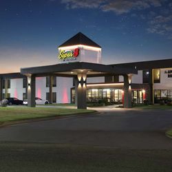 Super 8 by Wyndham Wichita South - Exterior