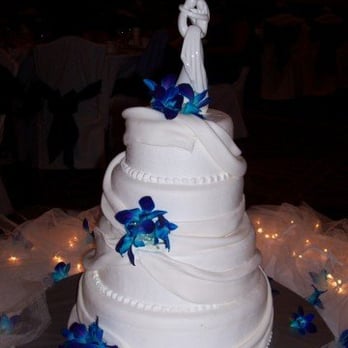 Allegretti's Bakery - Our Wedding Cake from Allegretti's Pic 1 - Bakeries Near Me - Norridge, Illinois