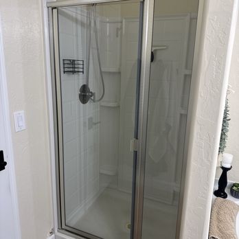 Kera Bath & Shower - Old shower. - General Contractors Near Me - North Las Vegas, Nevada
