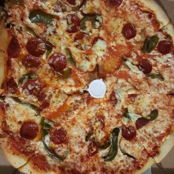 Joe's Pizzeria - Just opened the box to this hot mess - Pizza Near Me - Brooklyn, New York Joe's Pizzeria - Just opened the box to this hot mess - Pizza Near Me - Brooklyn, New York