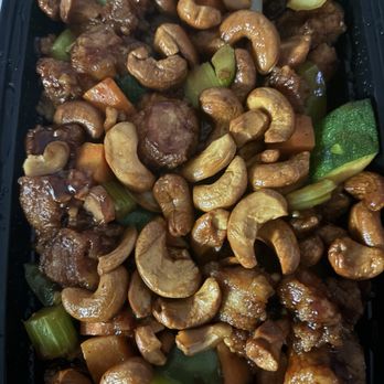 Hunan Village - 68. Chicken with Cashew Nuts - Chinese Near Me - Chantilly, Virginia Hunan Village - 68. Chicken with Cashew Nuts - Chinese Near Me - Chantilly, Virginia