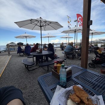 Fish and Crab Shack - Outdoor dining (vibes) - Seafood Near Me - Port Angeles, Washington