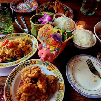 Eem - Fried chicken, papaya salad ((super spicy, but good),Pork Belly - Cocktail Bars Near Me - Portland, Oregon