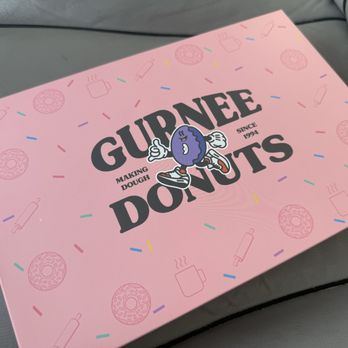 Gurnee Donuts - Half dozen - Donuts Near Me - Gurnee, Illinois