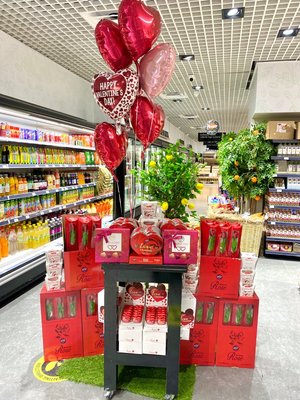 Istanbul Supermarket by null