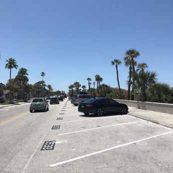 Pass-A-Grille Beach - Street parking - Beaches Near Me - Saint Pete Beach, Florida