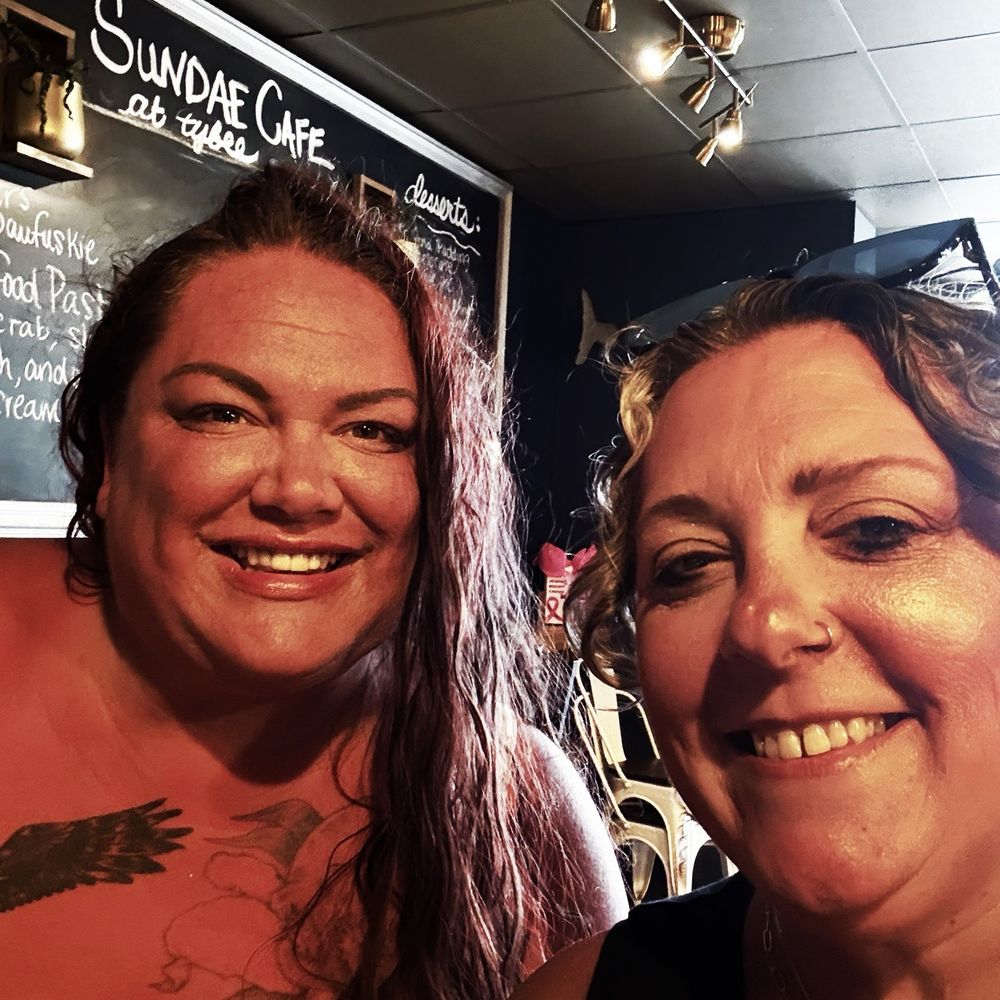 Sundae Cafe - My friend and I at the bar. - Seafood Near Me - Tybee Island, Georgia Sundae Cafe - My friend and I at the bar. - Seafood Near Me - Tybee Island, Georgia