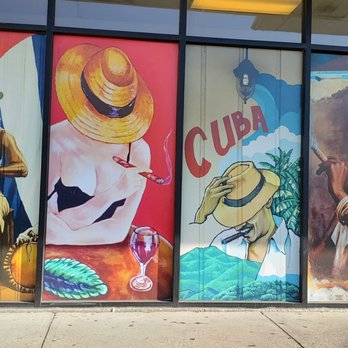 Senor Pan Cafe - Fullerton - This artwork is outside the restaurant (right side of the main entrance). - Cuban Near Me - Chicago, Illinois