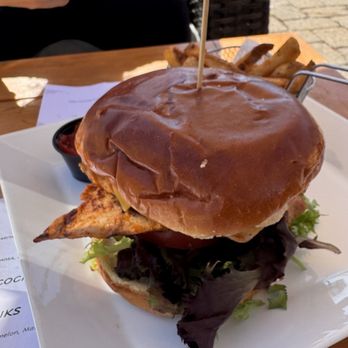 The Hudson - Dyckman Chicken Sandwich with fries - New American Near Me - New York, New York