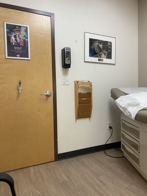 AFC URGENT CARE ROANOKE Updated - L