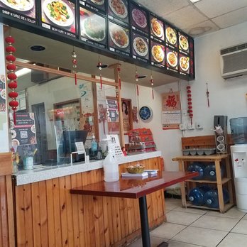 Main Moon Chinese Restaurant - Chinese Near Me - Simsbury, Connecticut