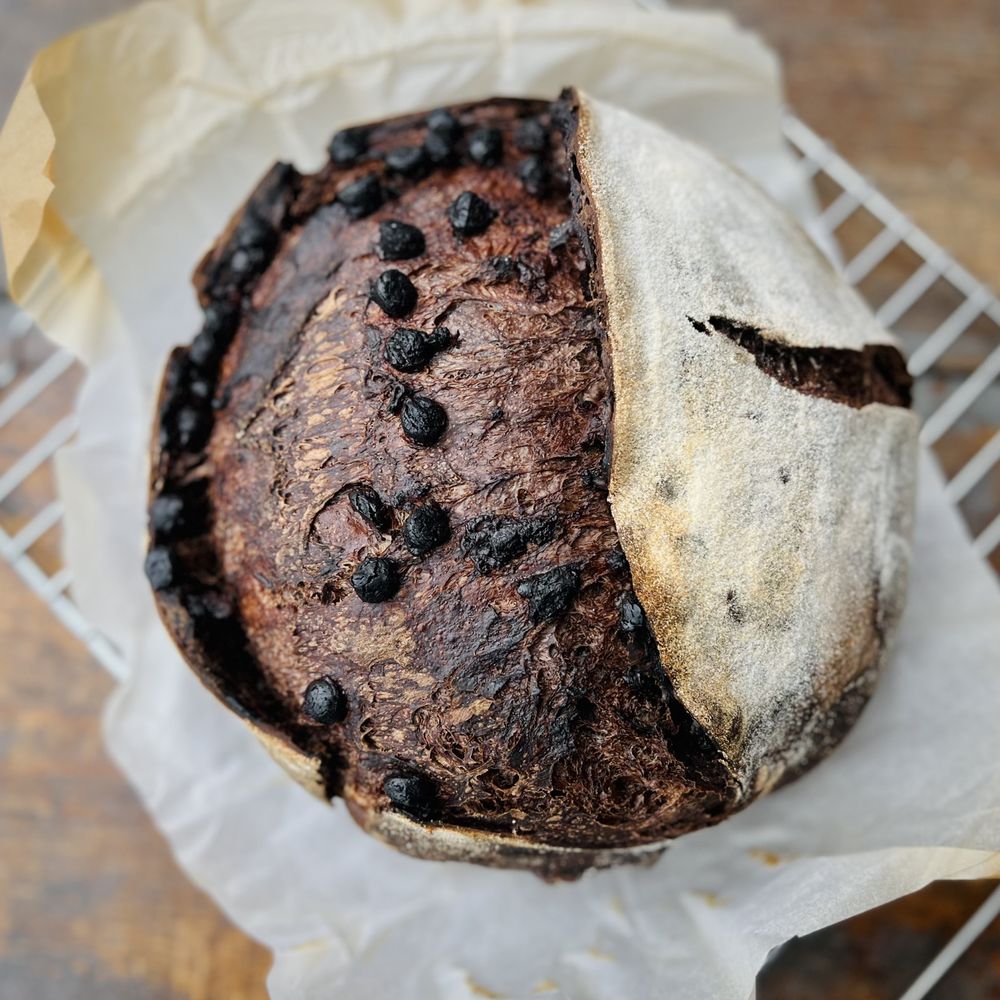 Leaven bakery & Patisserie Logo