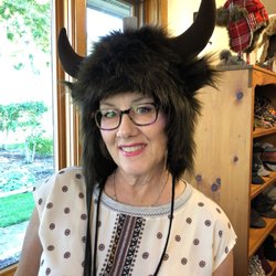 Hat Head - Perfect for football in Wisconsin if you're tired of a cheesehead