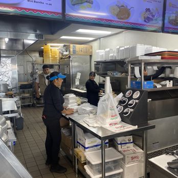 Tamales House - You can clearly see the lady in front of the microwave for the second time. - Mexican Near Me - Reseda, California Tamales House - You can clearly see the lady in front of the microwave for the second time. - Mexican Near Me - Reseda, California