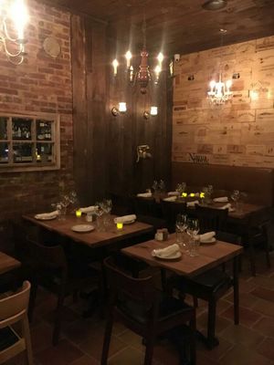 Vinum Trattoria Toscana by null